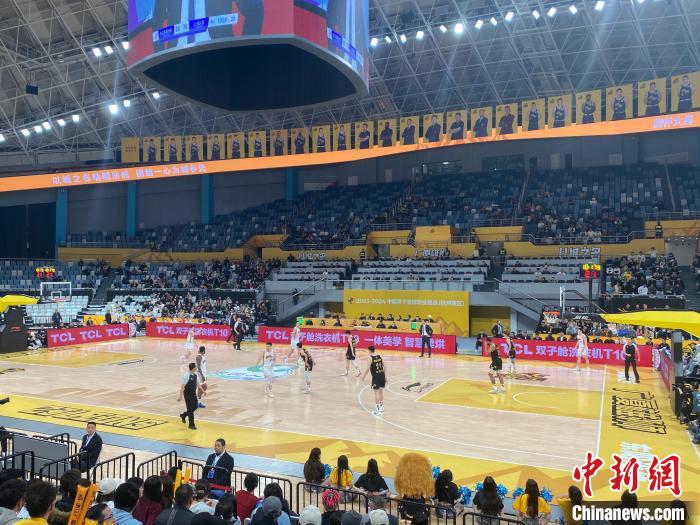 广厦主场不敌上海，韦瑟斯庞完成CBA首秀贡献1