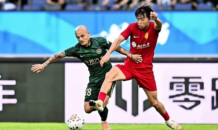 浙江队外援米特里策遭足协停赛4场 俱乐部追加罚