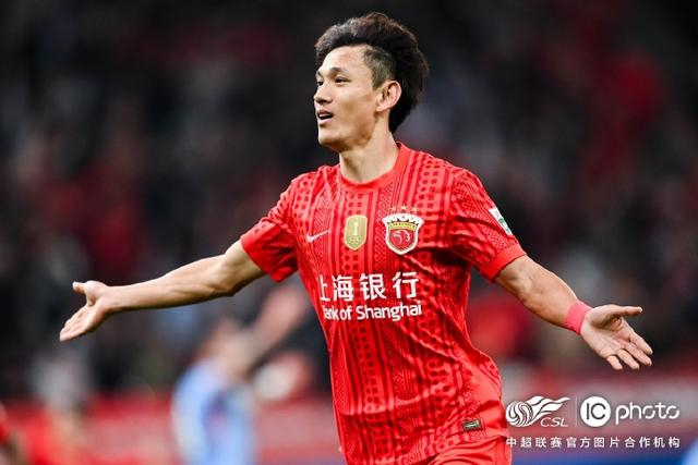 王燊超绝杀助海港积分转正 崇明老将成冠军基石