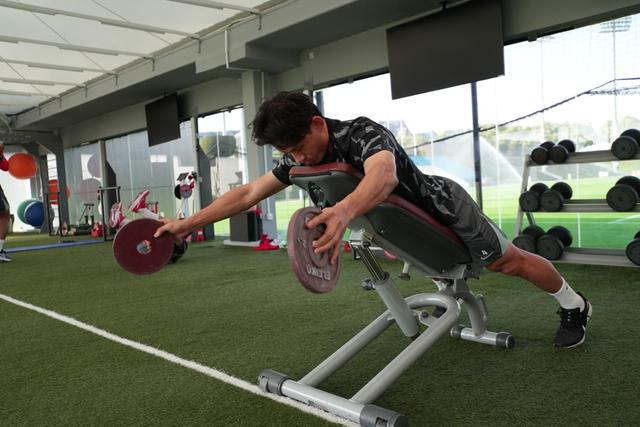 王燊超绝杀助海港积分转正 崇明老将成冠军基石