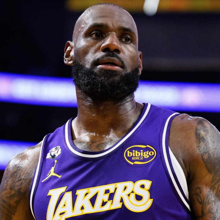 詹姆斯创历史纪录：出手次数联盟第一赛季竟为