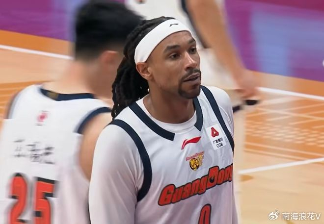 广东男篮签新外援补强内线 2米11中锋抵莞备战争